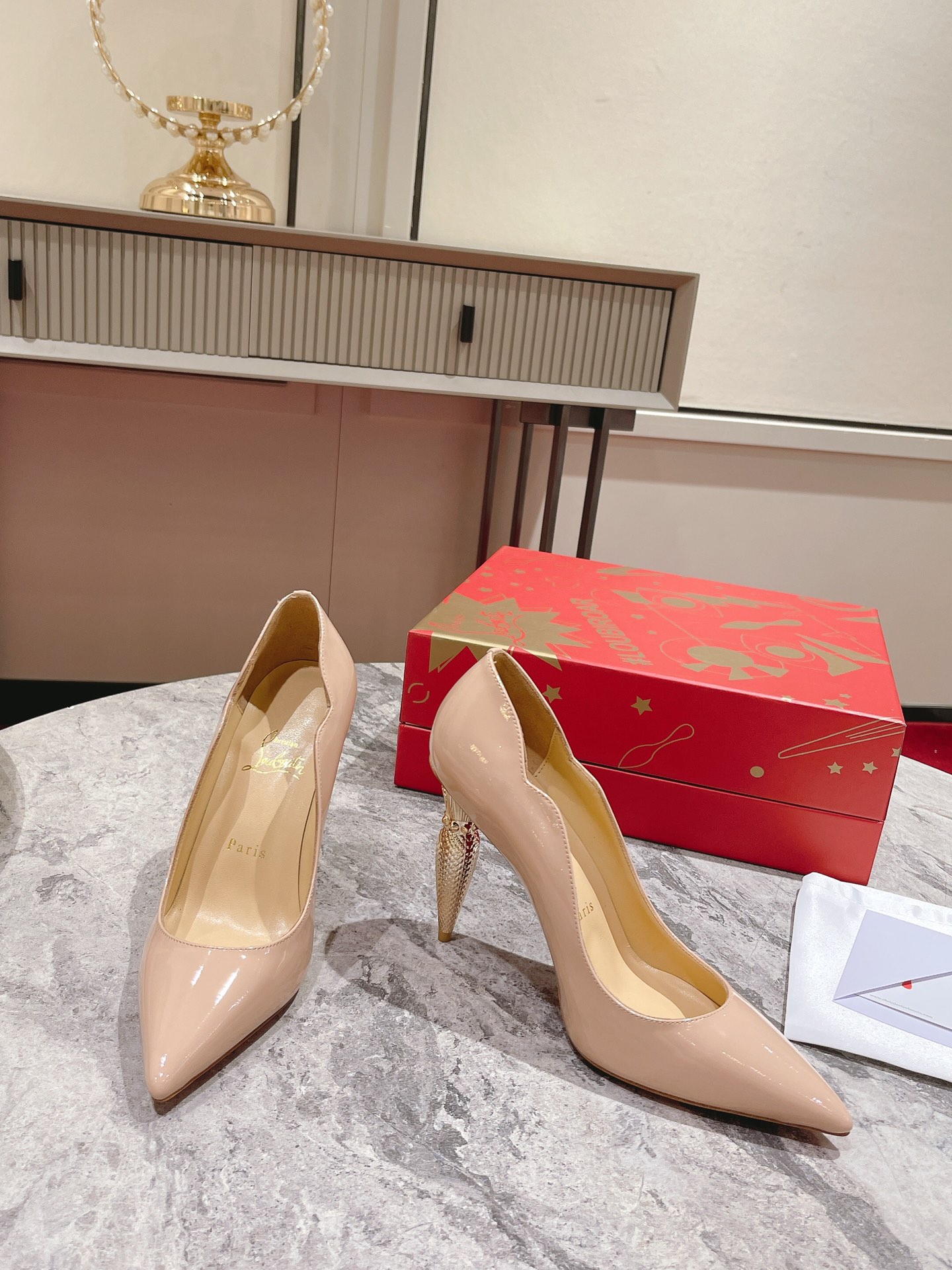 Christian Louboutin Pumps – CLWO1009