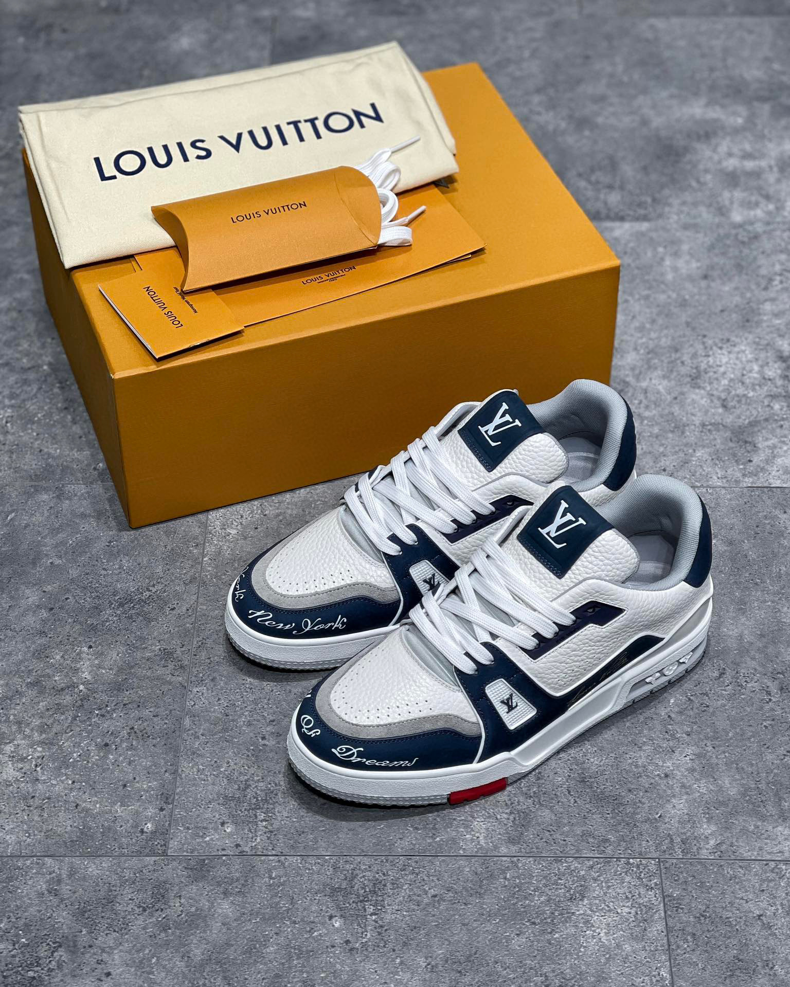 Louis Vuitton Sneaker – LSVT1287