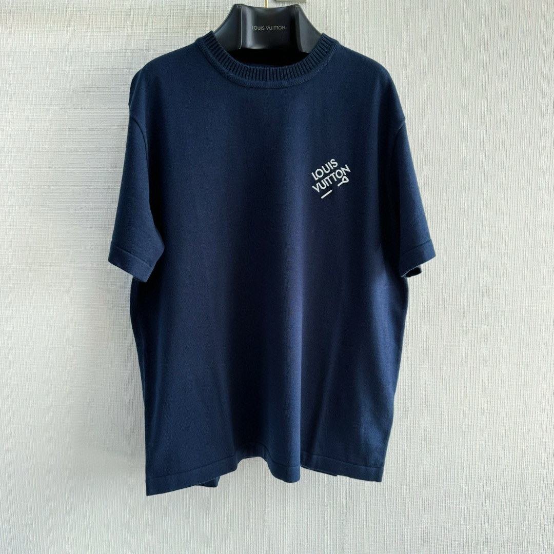 Louis Vuitton T-Shirt – TSHP2389