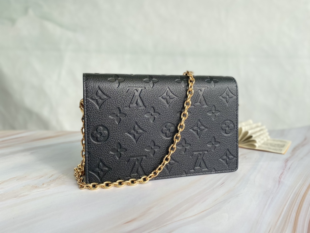 Louis Vuitton Shoulder Bag – LVSH1022