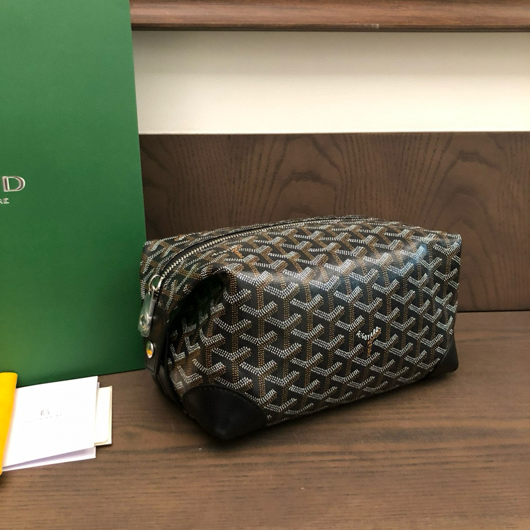 Goyard GM Pouch – BHPH1031