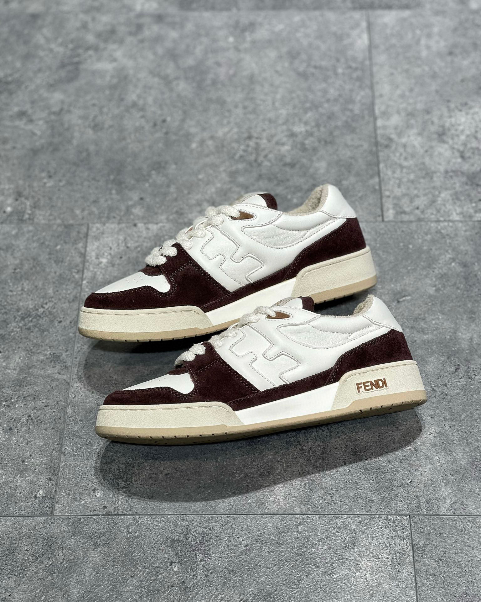 Fendi Sneaker – FEND1064
