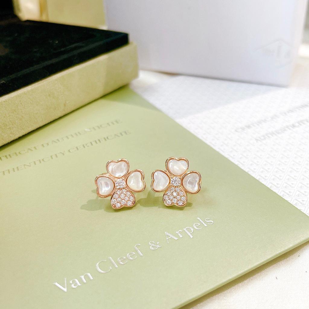 Van Cleef & Arpels Earrings – JWWM1041