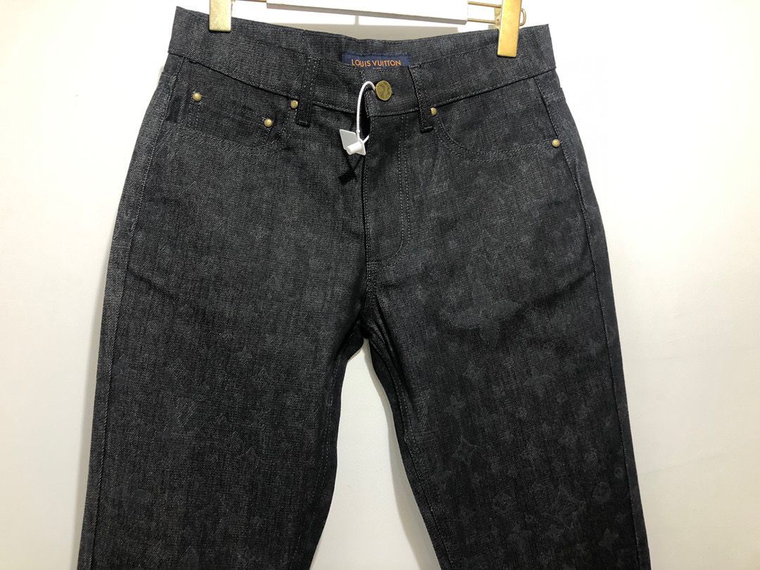 Louis Vuitton Jeans – TRJT1050