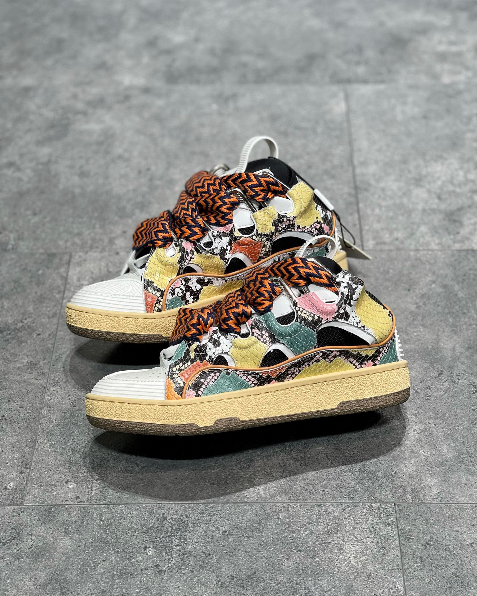 Lanvin Sneaker – LANV1006