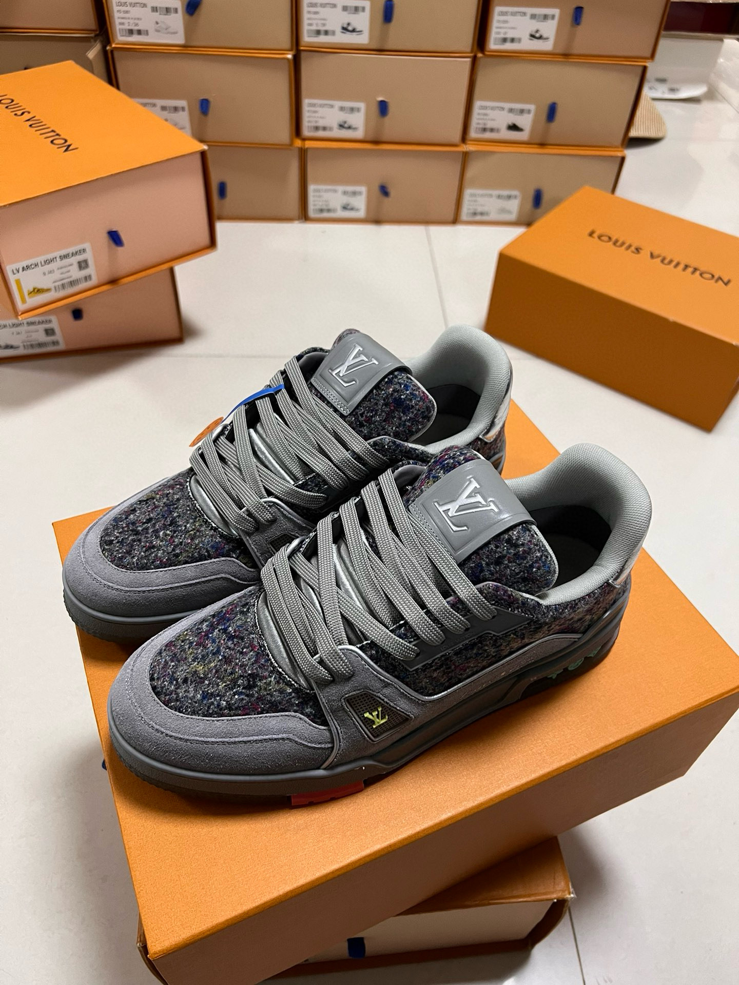 Louis Vuitton Sneaker – LSVT1357