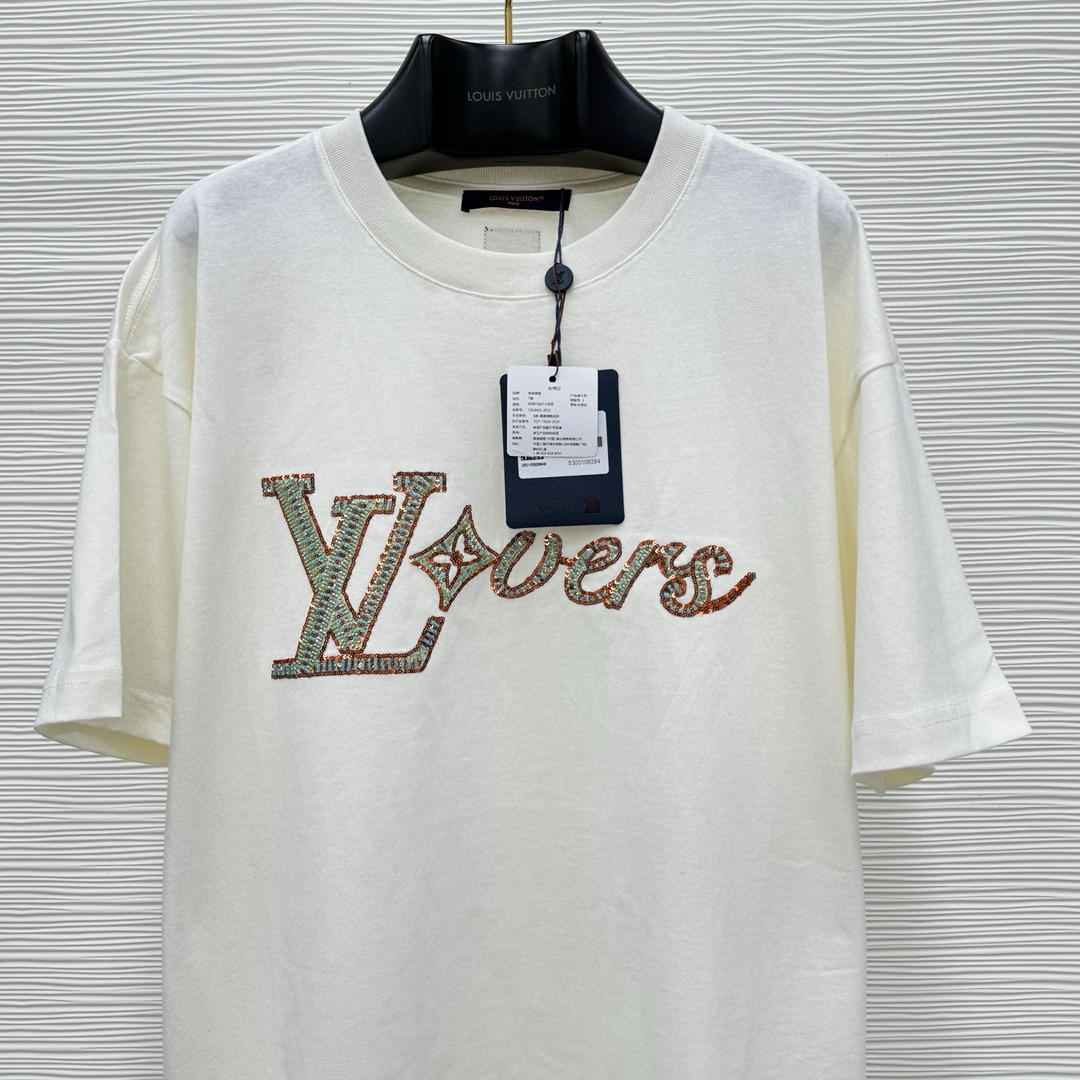 Louis Vuitton T-Shirt – TSHP2838
