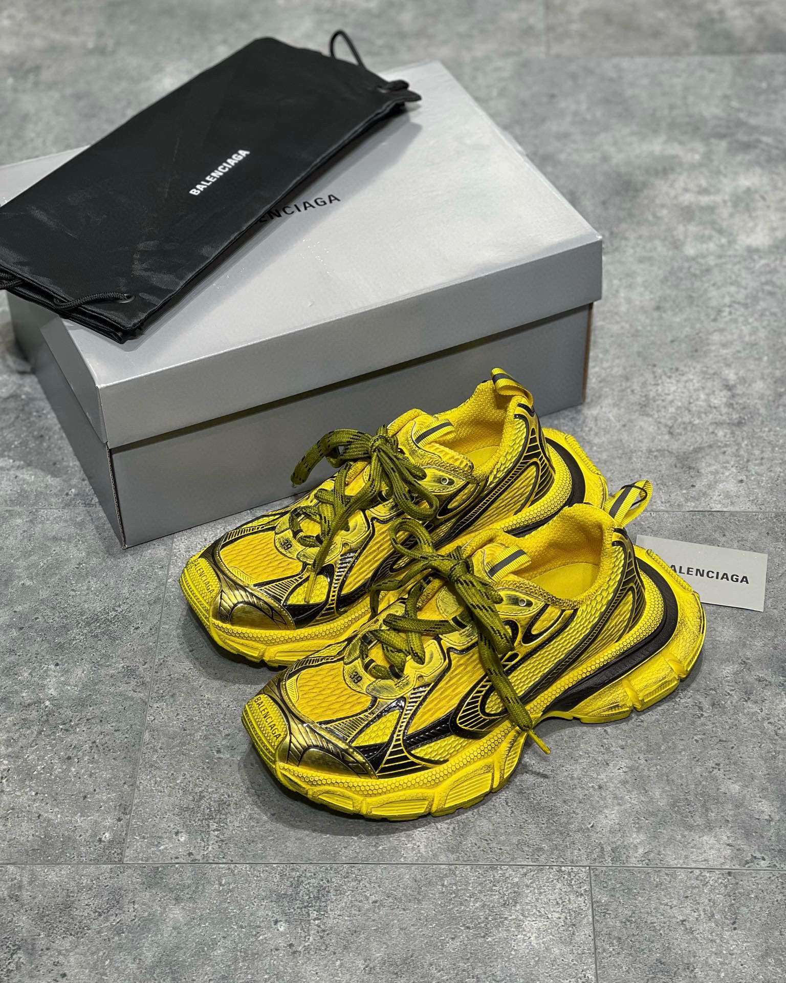 3XL Sneaker – BLNC1164