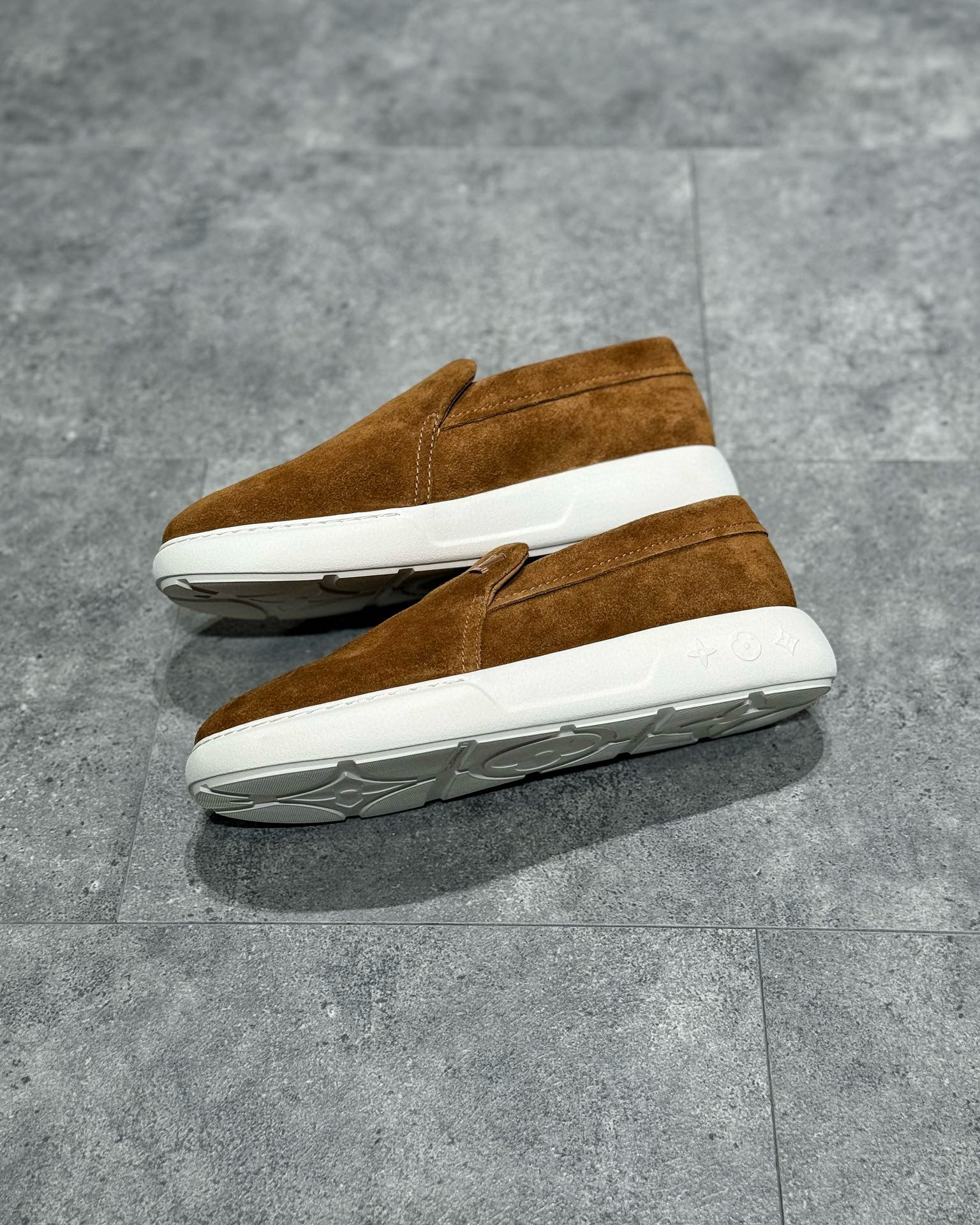 Louis Vuitton Sneaker – LSVT1319