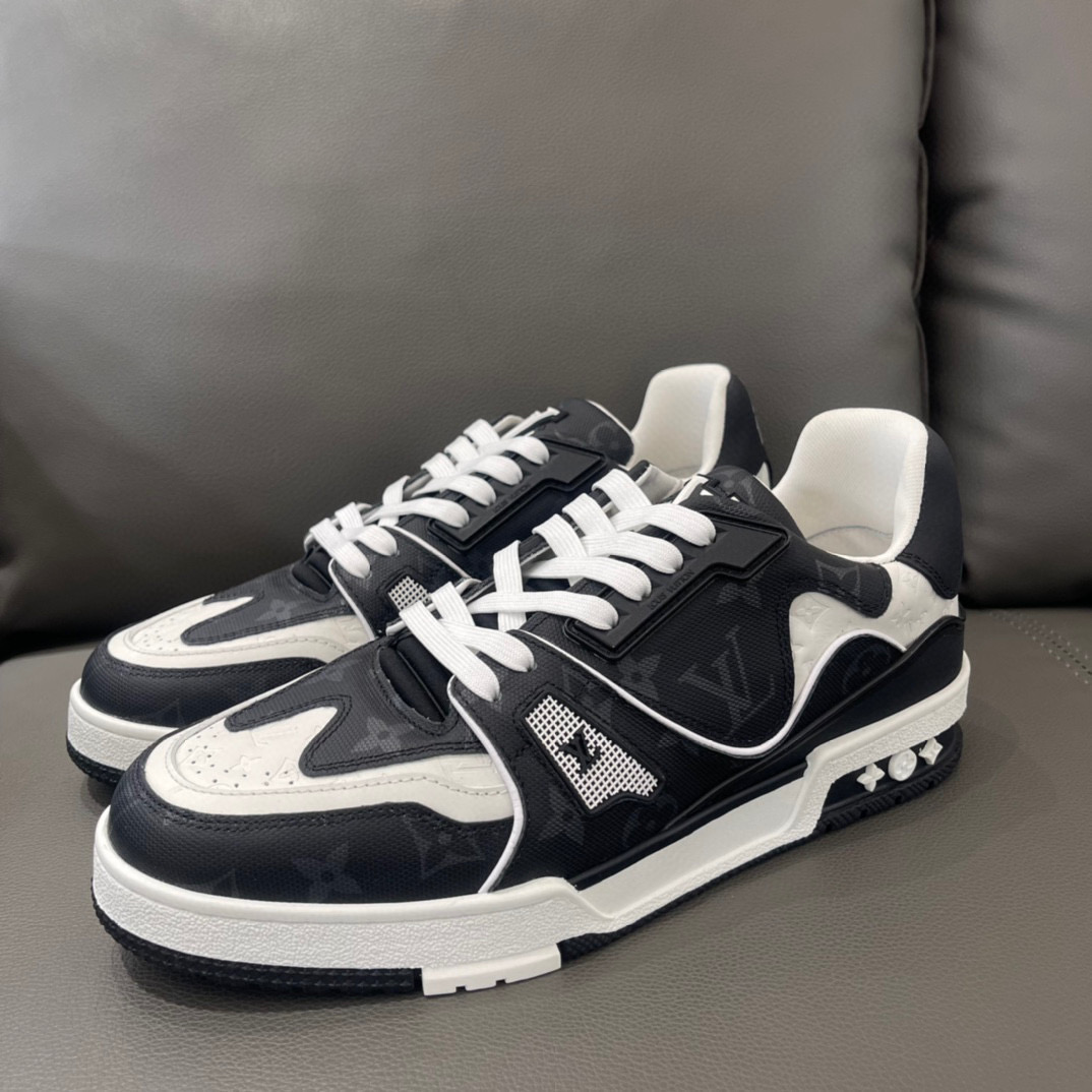 Louis Vuitton Sneaker – LSVT1210