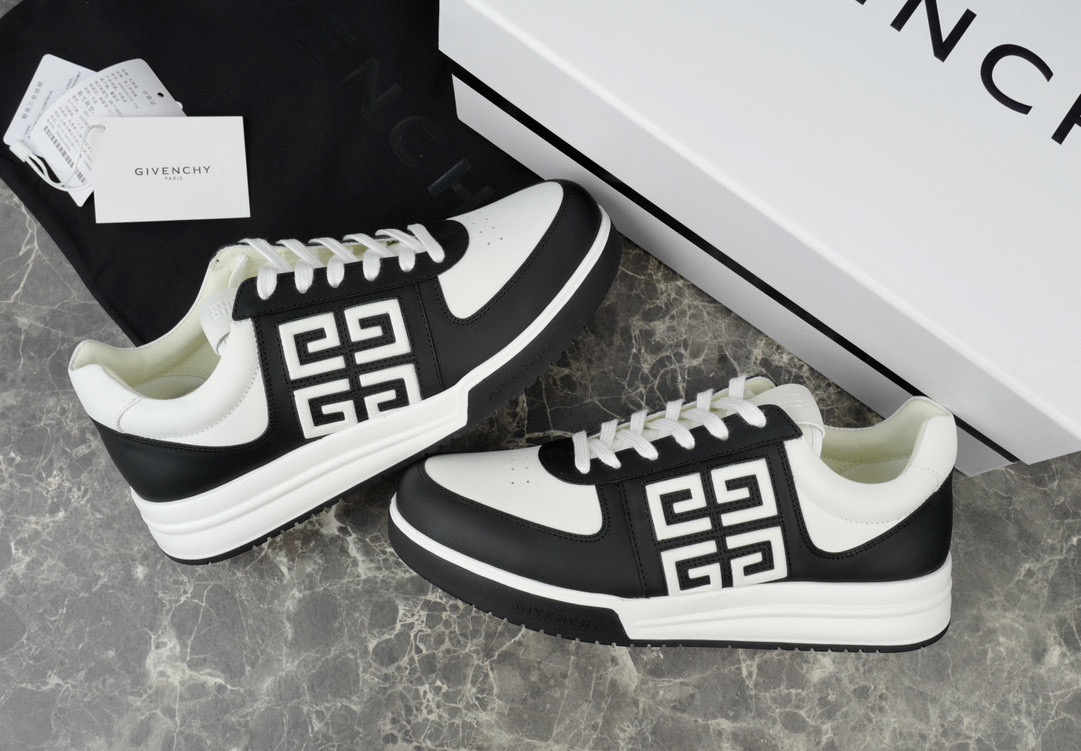 Givenchy Sneaker – GVCY1032