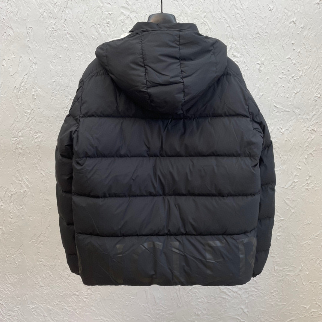 Moncler Jacket – CJKT1052