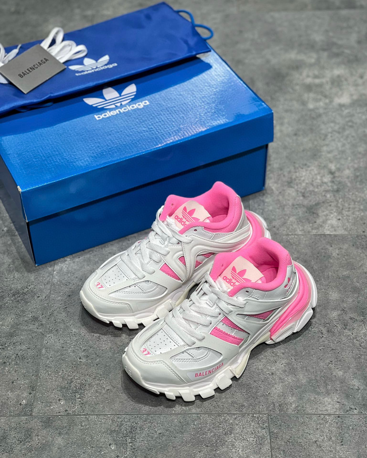 Balenciaga x Adidas Track 3.0 Sneaker – BLNC1177