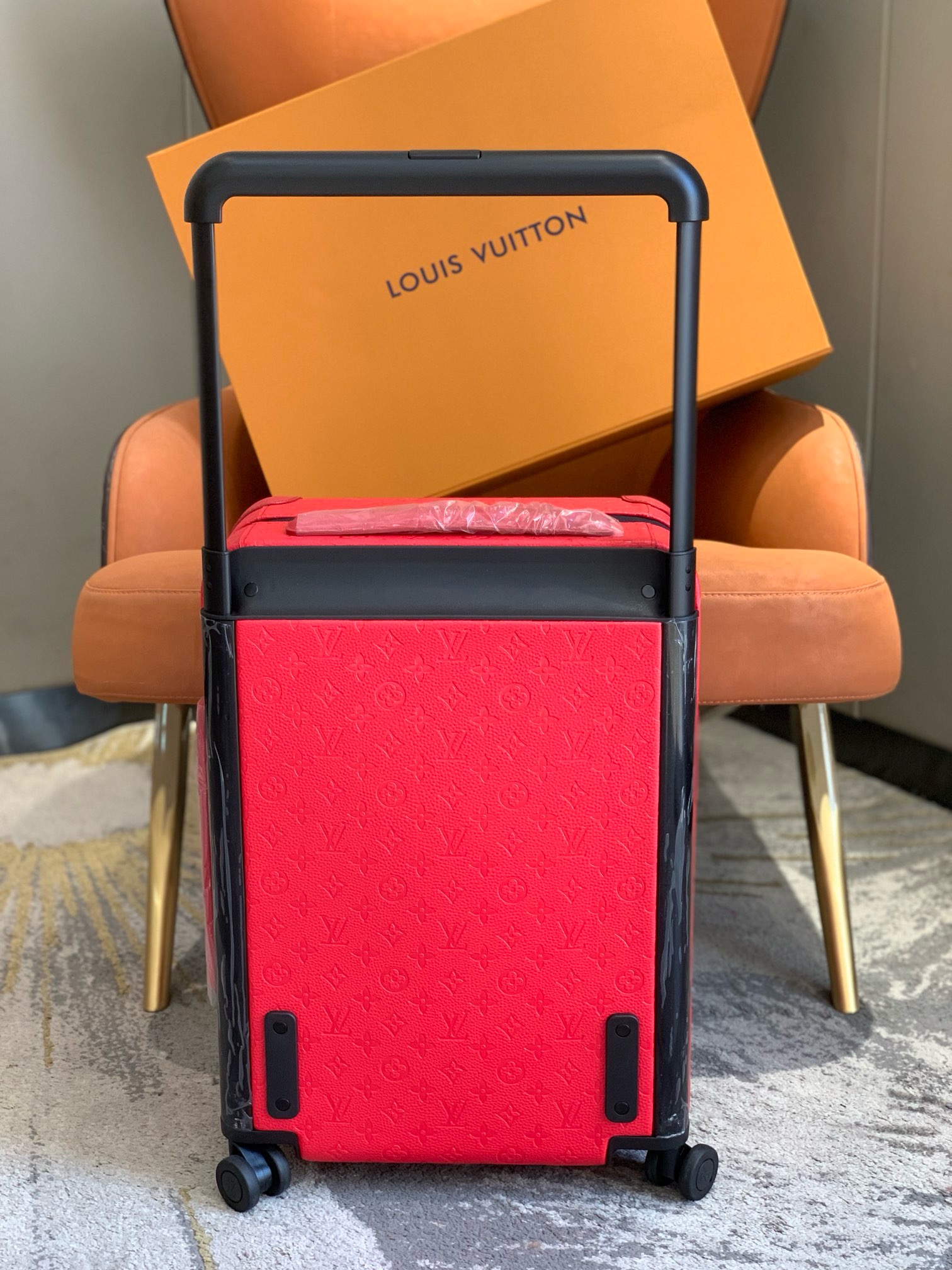 Louis Vuitton Suitcase – BGSC1010