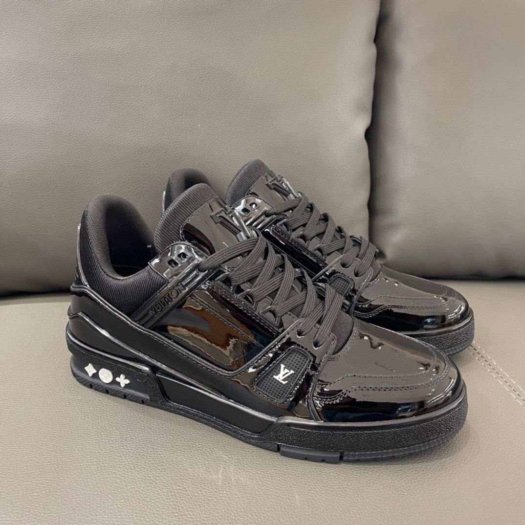 Louis Vuitton Sneaker – LSVT1233