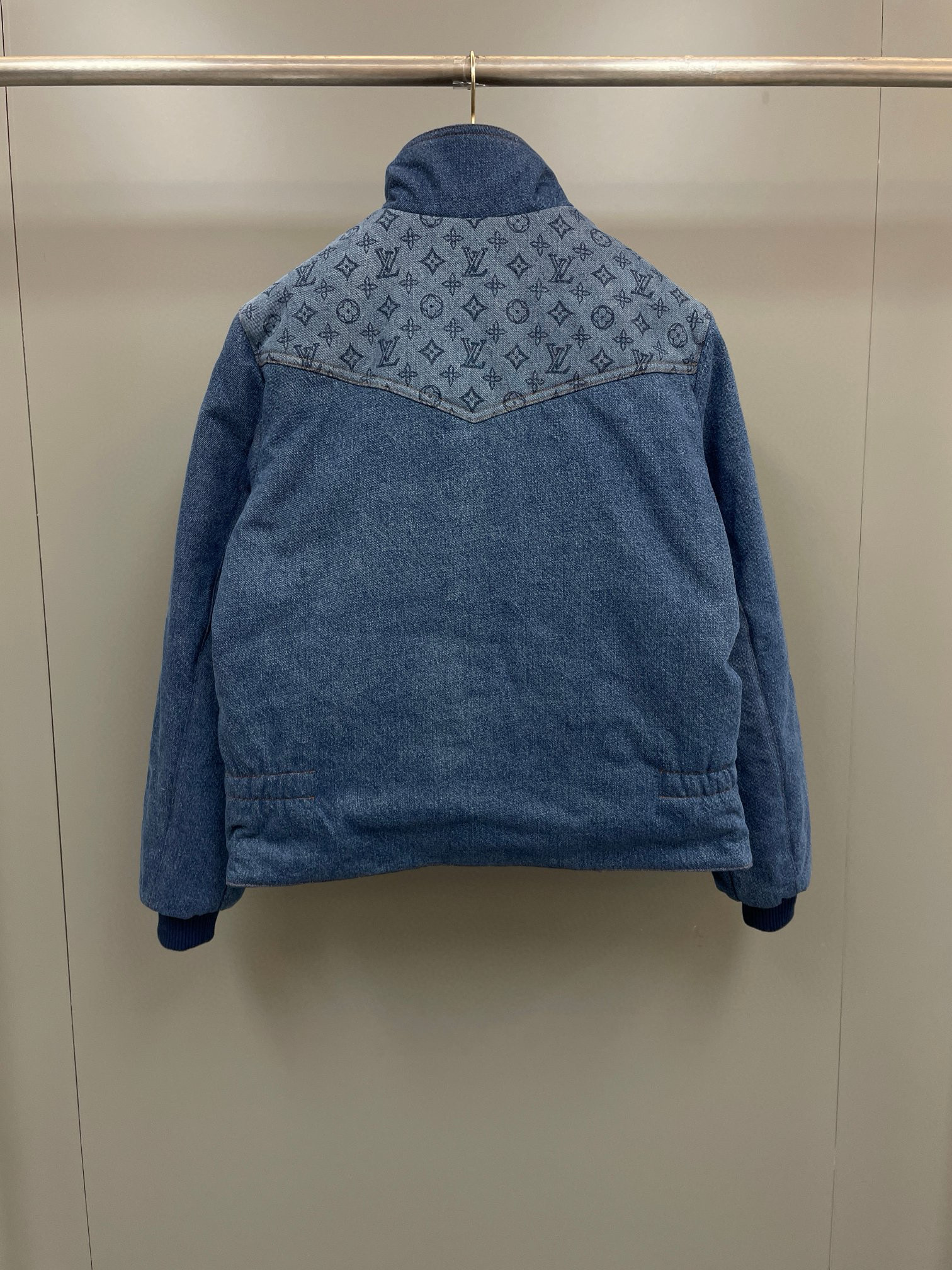 Louis Vuitton Jacket – CJKT1574