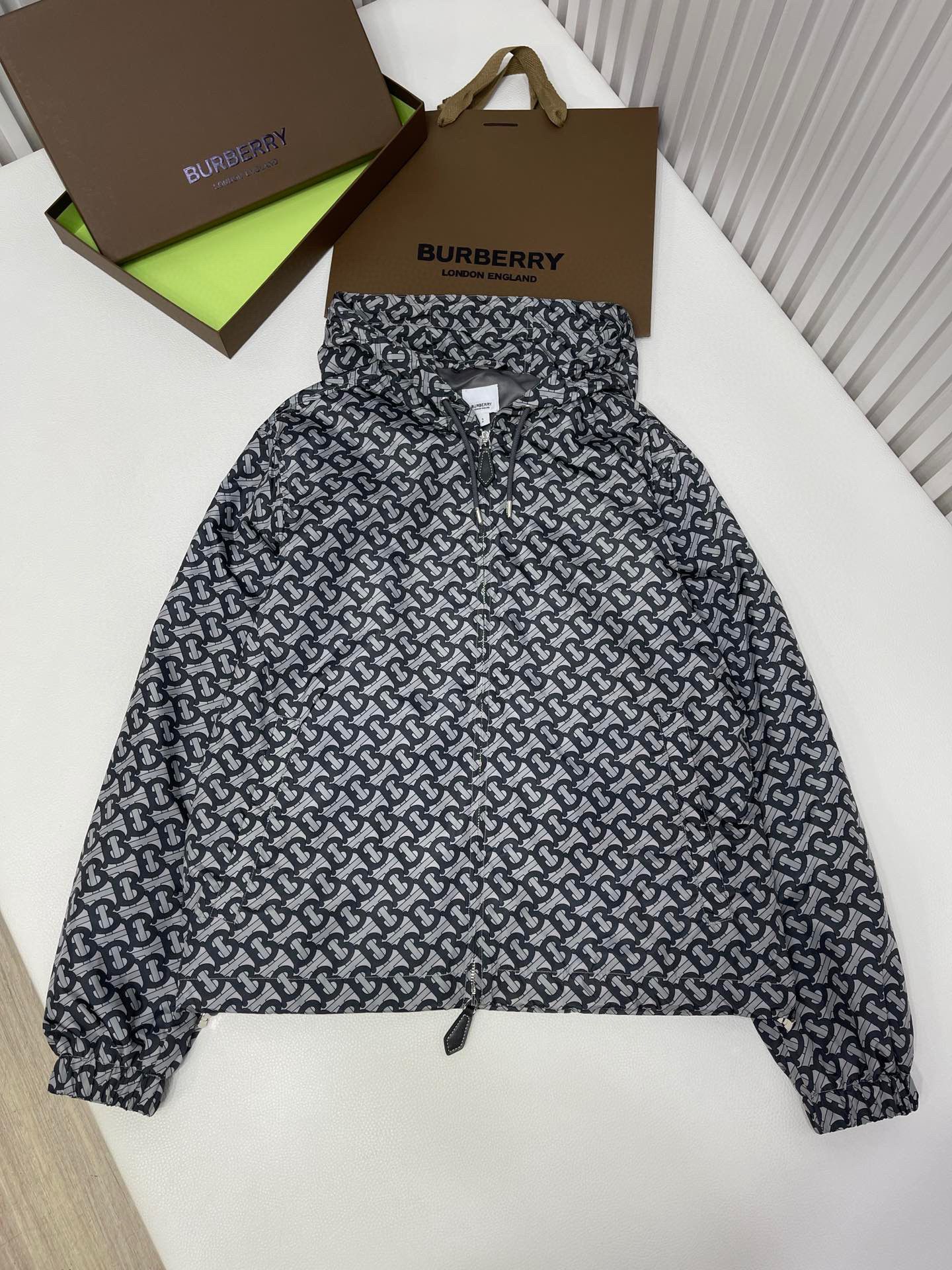 Burberry Jacket – CJKT1293
