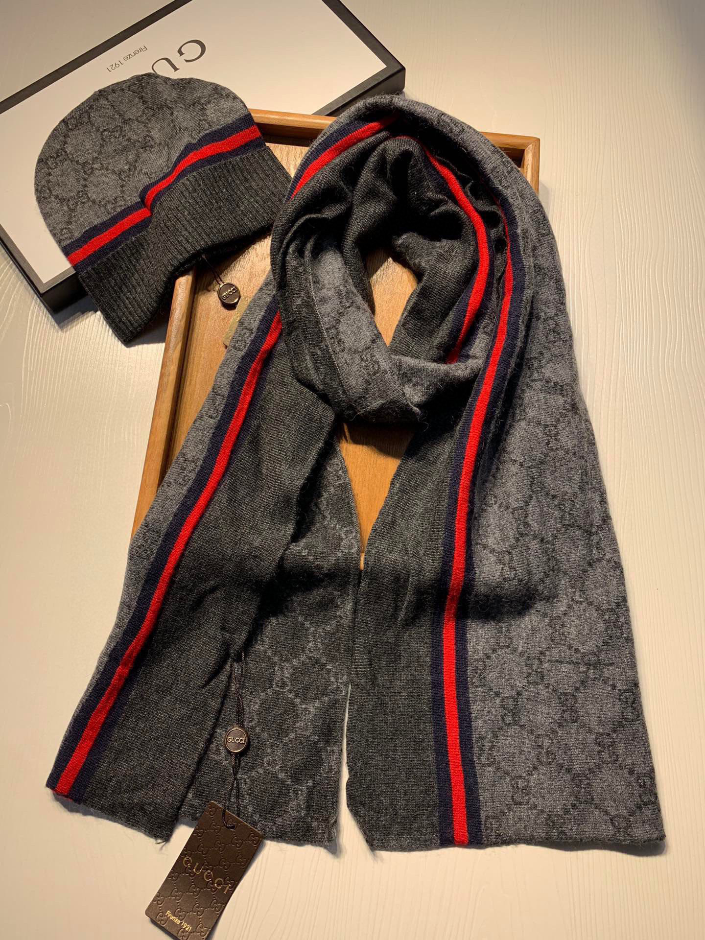 Gucci Scarf & Hat Set – SCHA1020