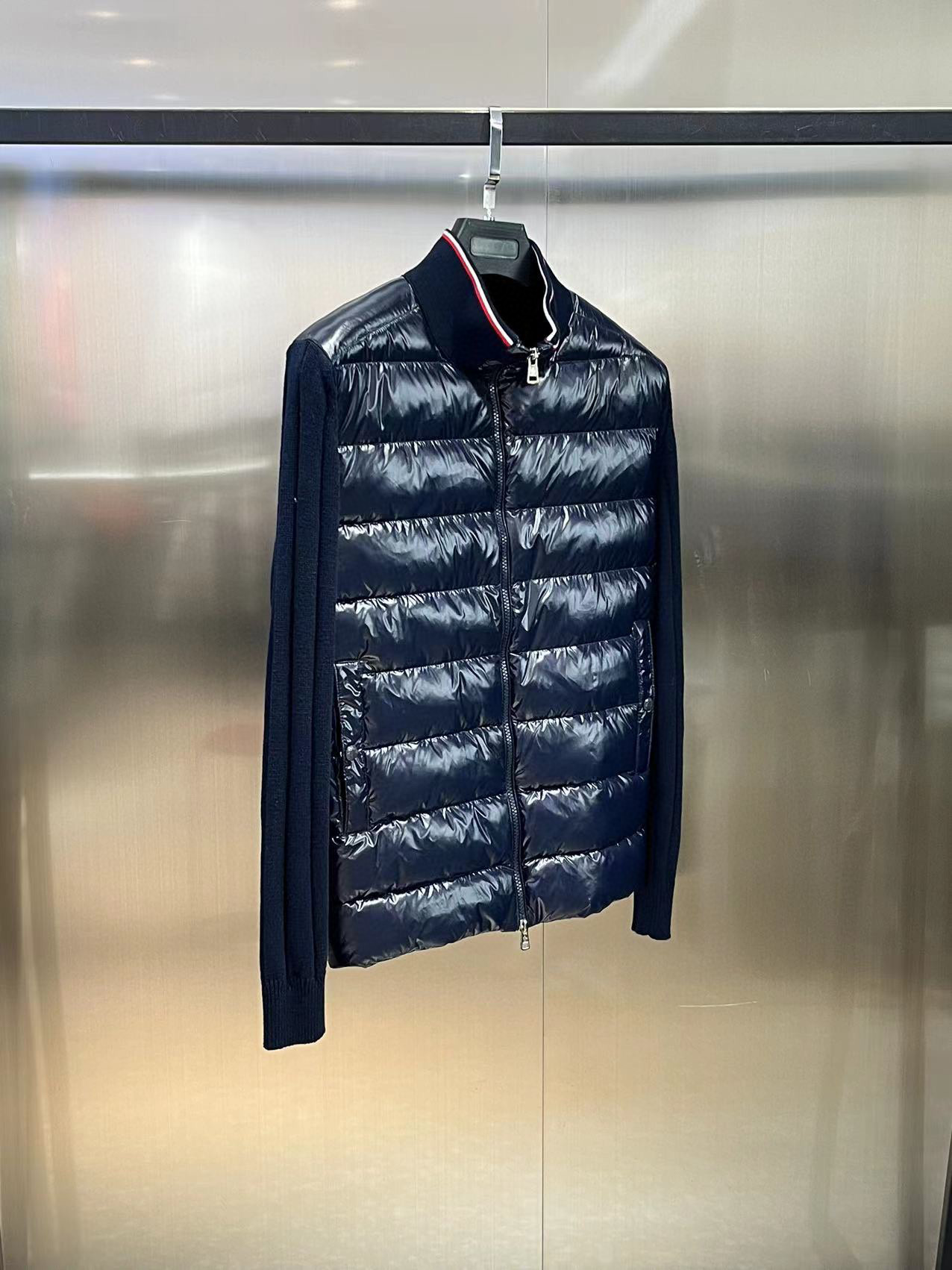 Moncler Zip Sweater – SWHO1968
