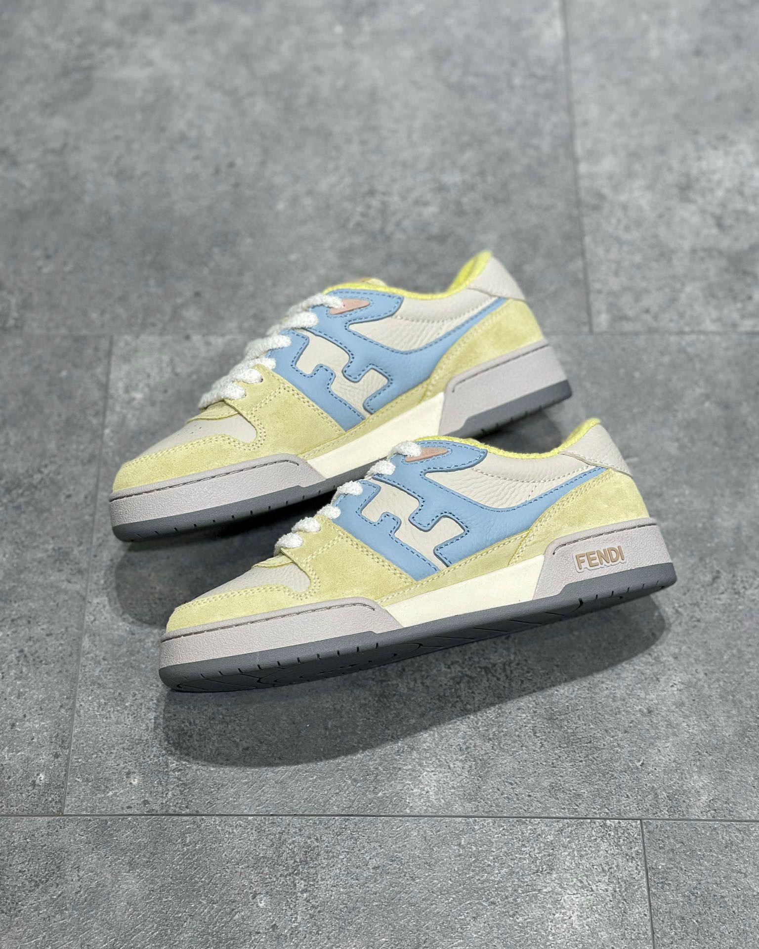 Fendi Sneaker – FEND1067
