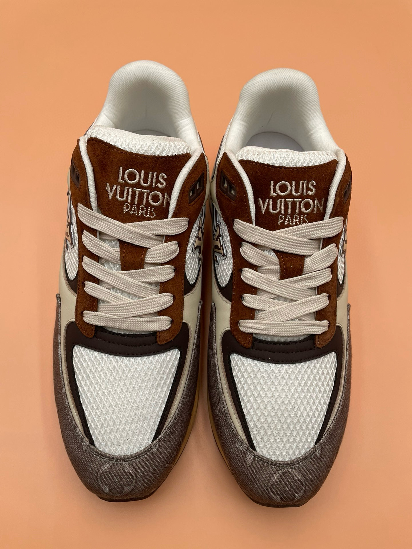Louis Vuitton Sneaker – LSVT1422