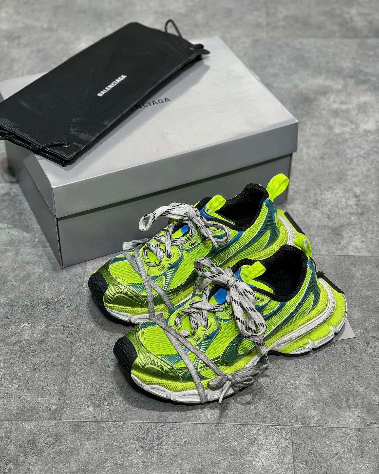 3XL Sneaker – BLNC1163