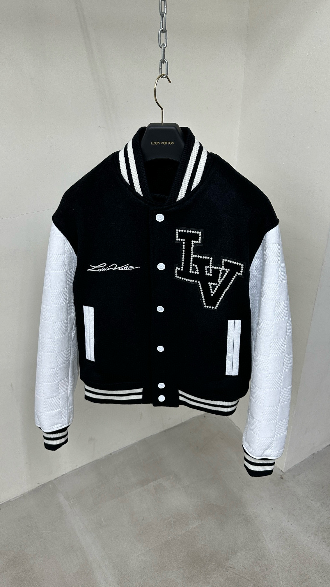 Louis Vuitton Jacket – CJKT1608