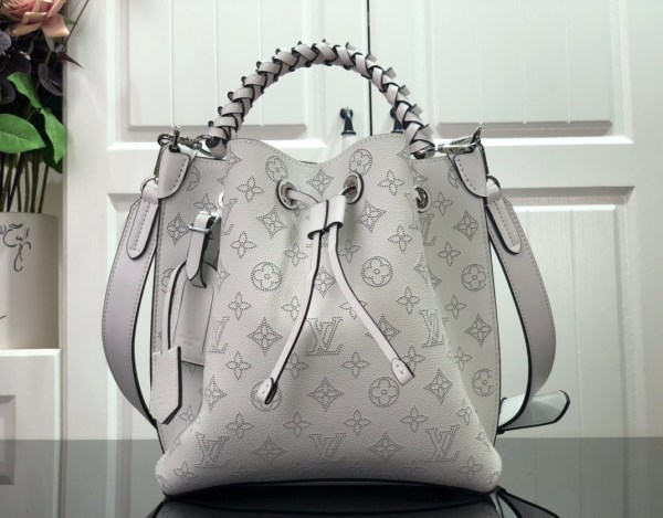 Louis Vuitton Shoulder Bag – LVSH1109