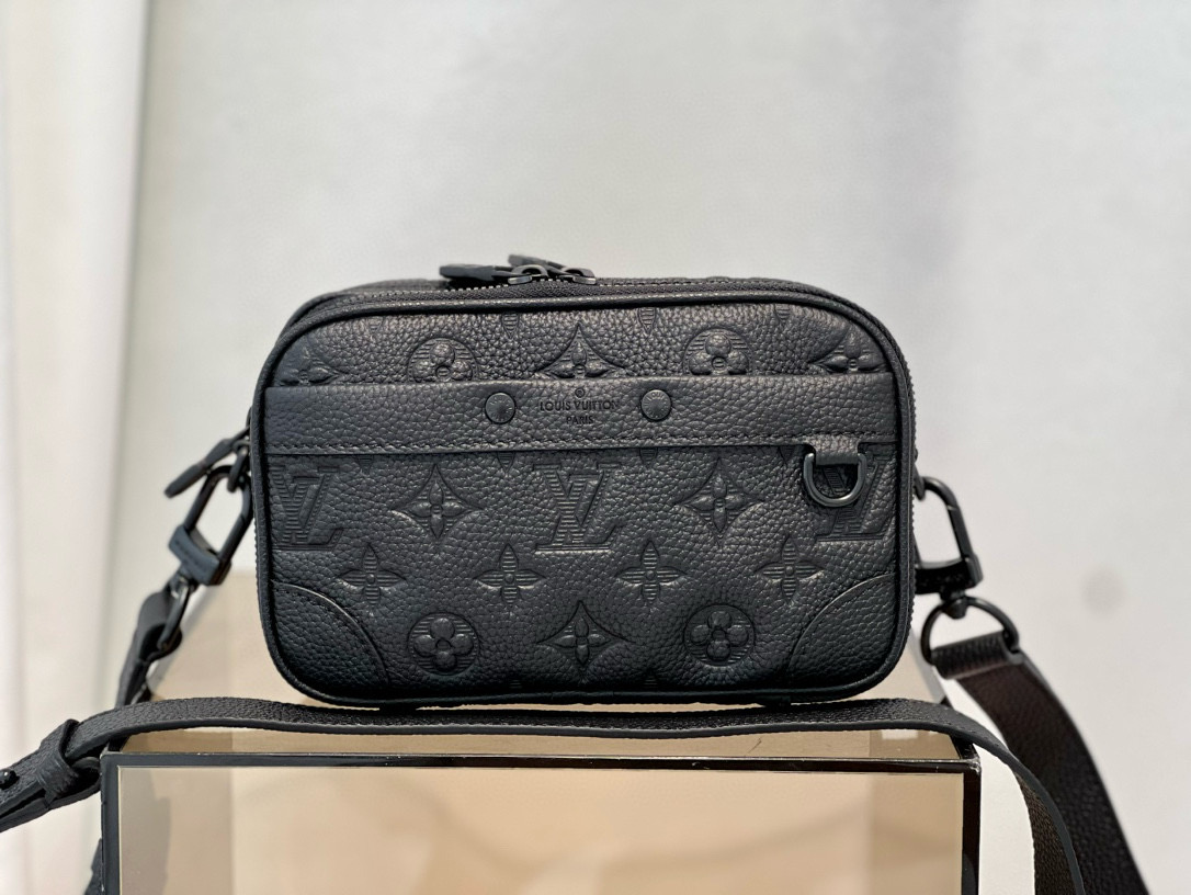 Louis Vuitton Bag – BBMC1077