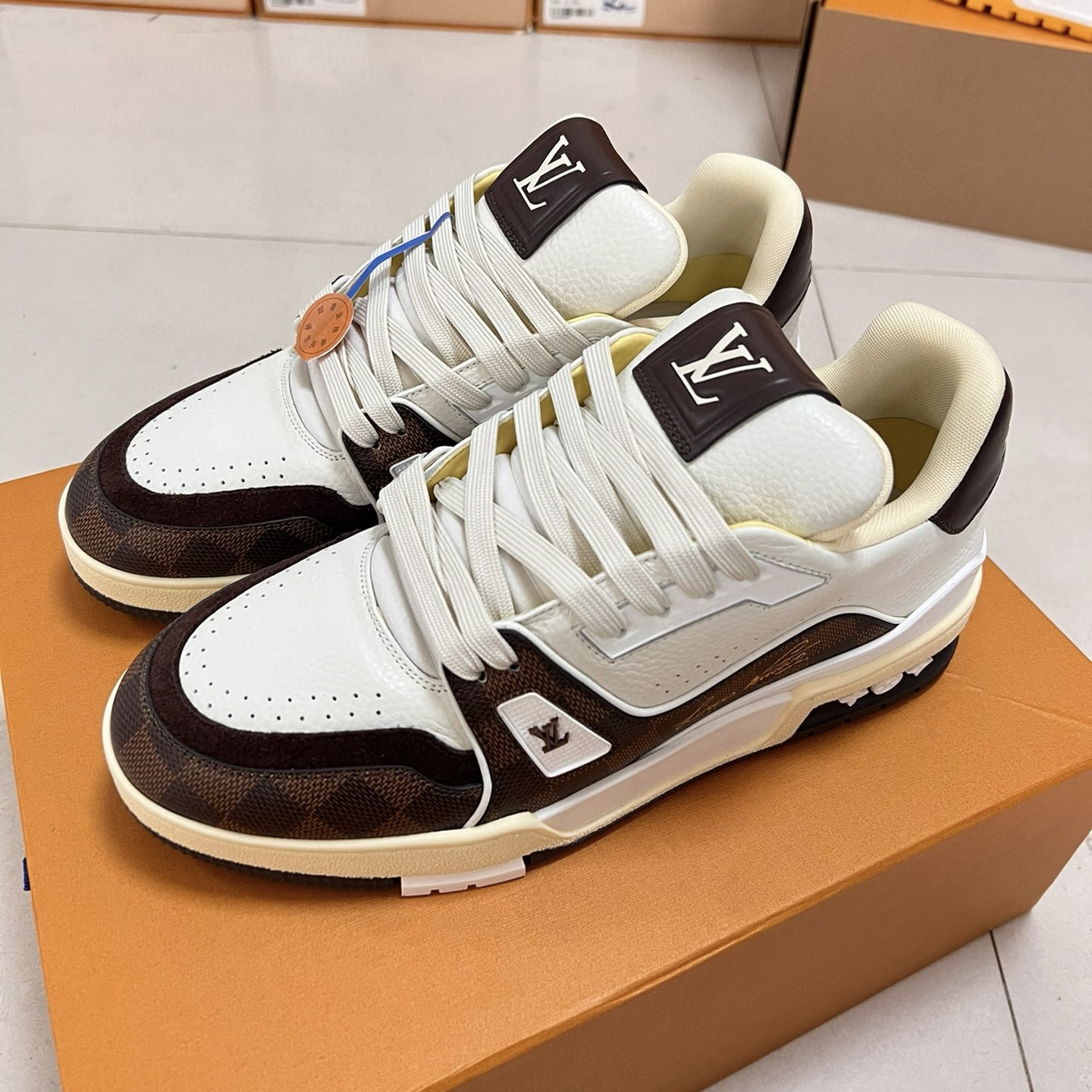 Louis Vuitton Sneaker – LSVT1346