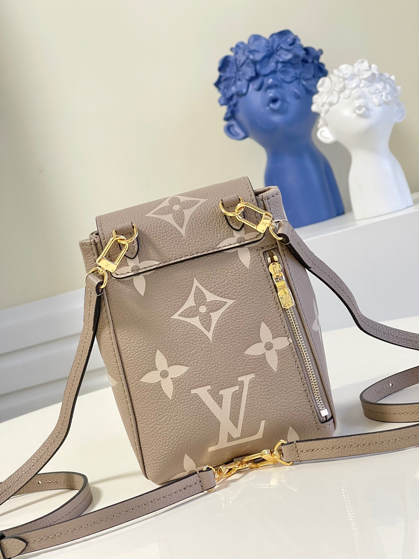 Louis Vuitton Backpacks – LVBG1012
