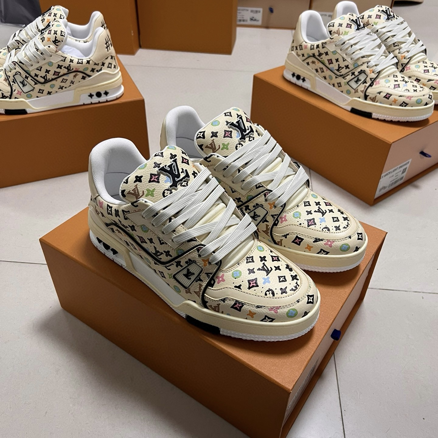 Louis Vuitton Sneaker – LSVT1358