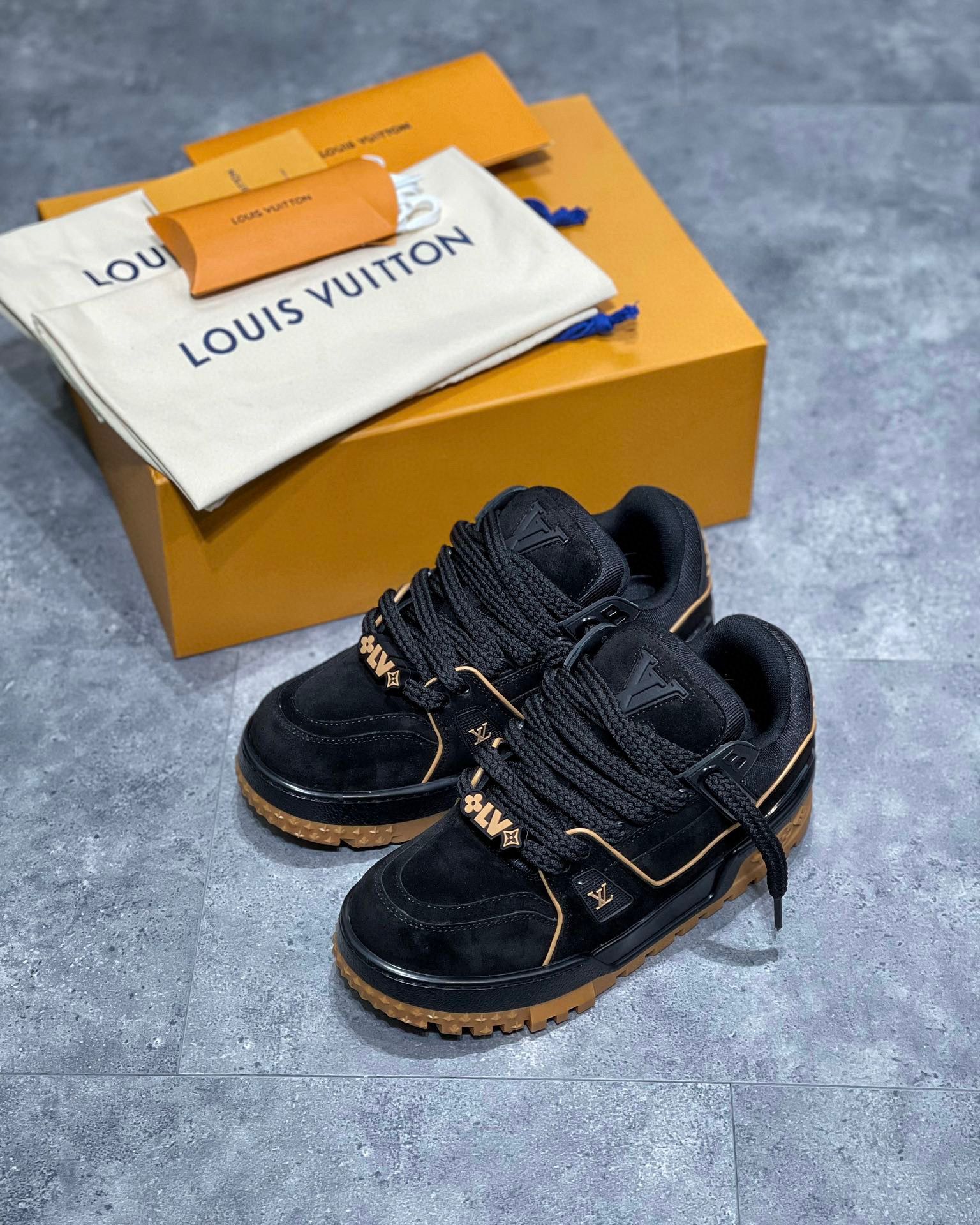 Louis Vuitton Sneaker – LSVT1263