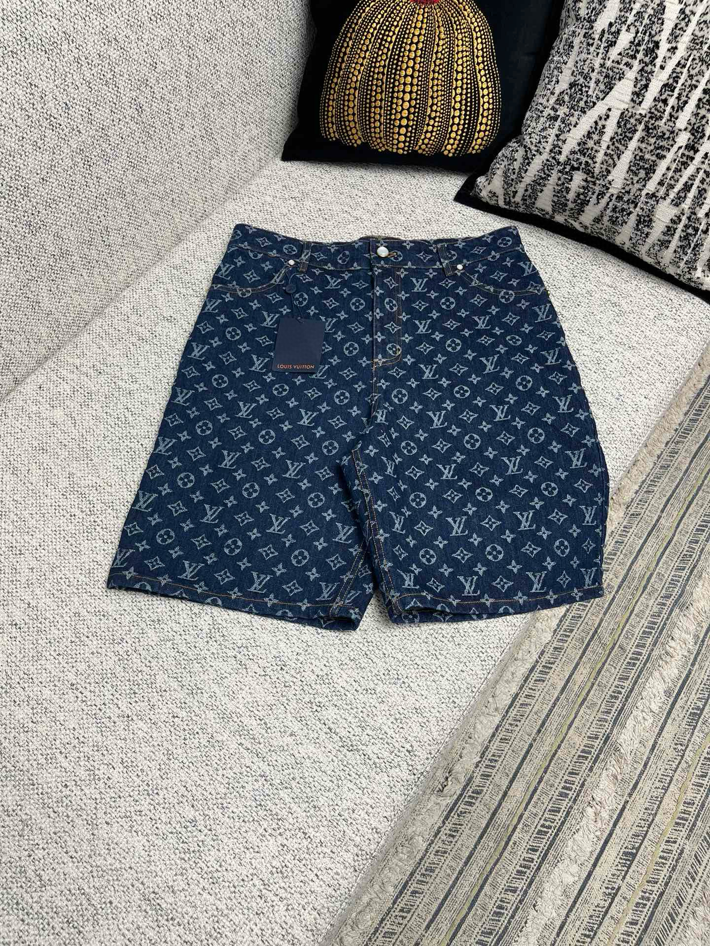 Louis Vuitton Short – TRJT1197