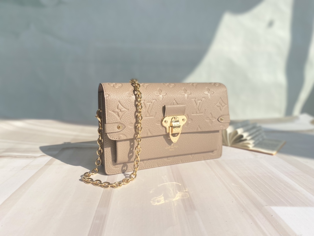 Louis Vuitton Shoulder Bag – LVSH1023