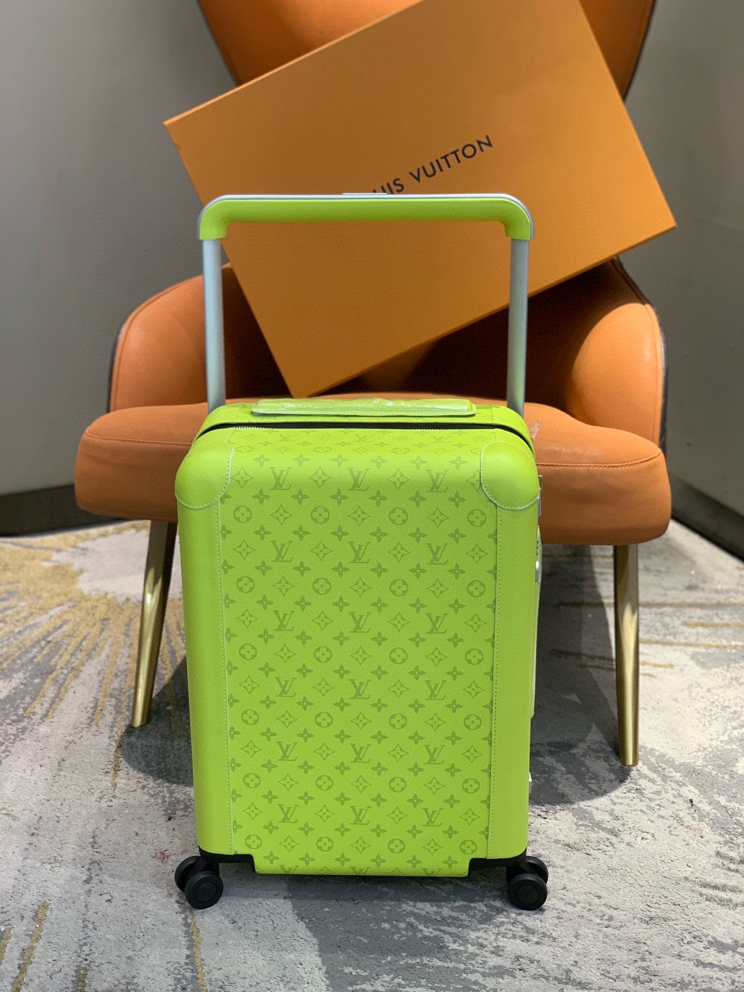 Louis Vuitton Suitcase – BGSC1011