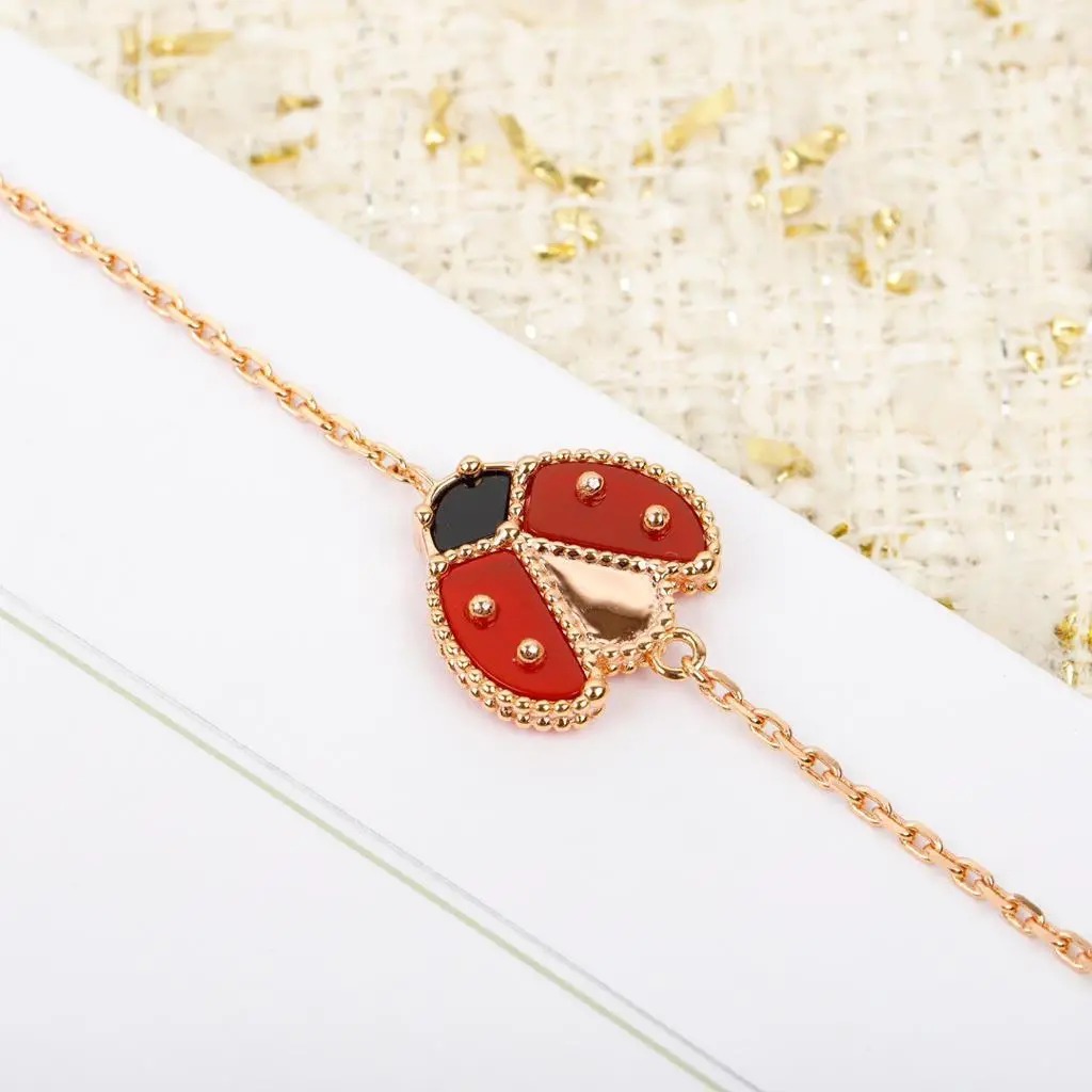Van Cleef & Arpels Bracelet – JWWM1028