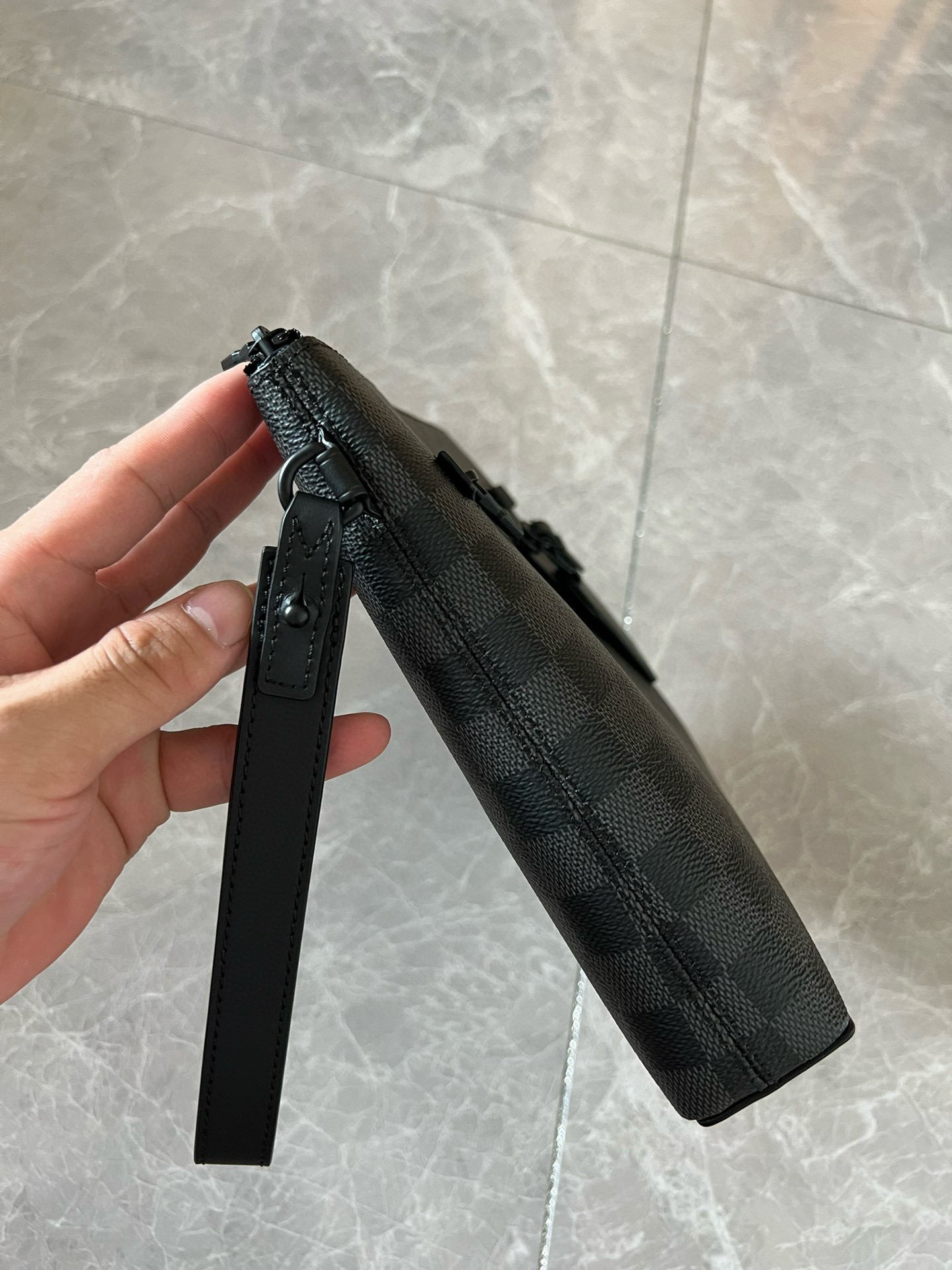Louis Vuitton Pouch – BHPH1045