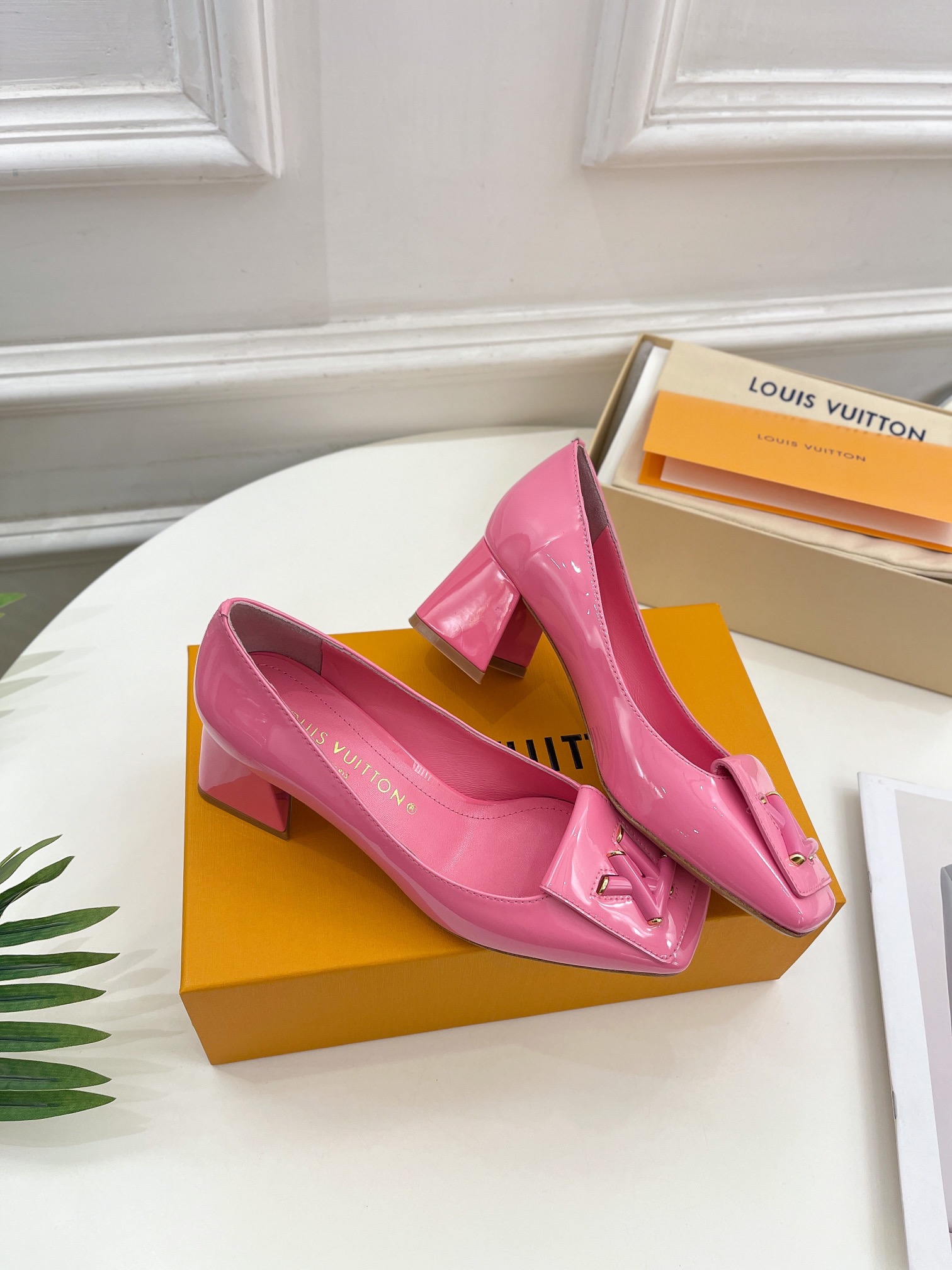 Louis Vuitton Pumps – WOLV1032
