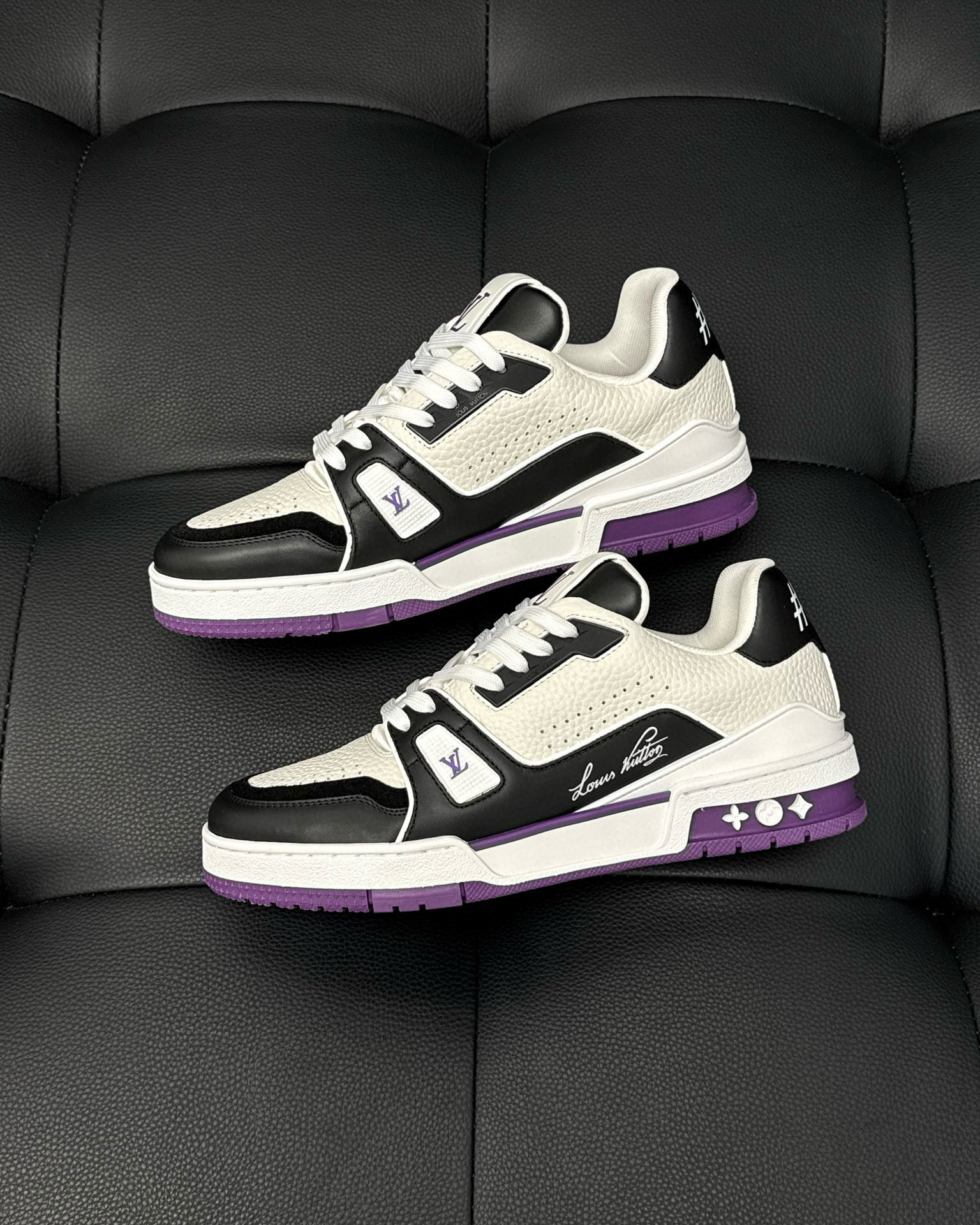 Louis Vuitton Sneaker – LSVT1384