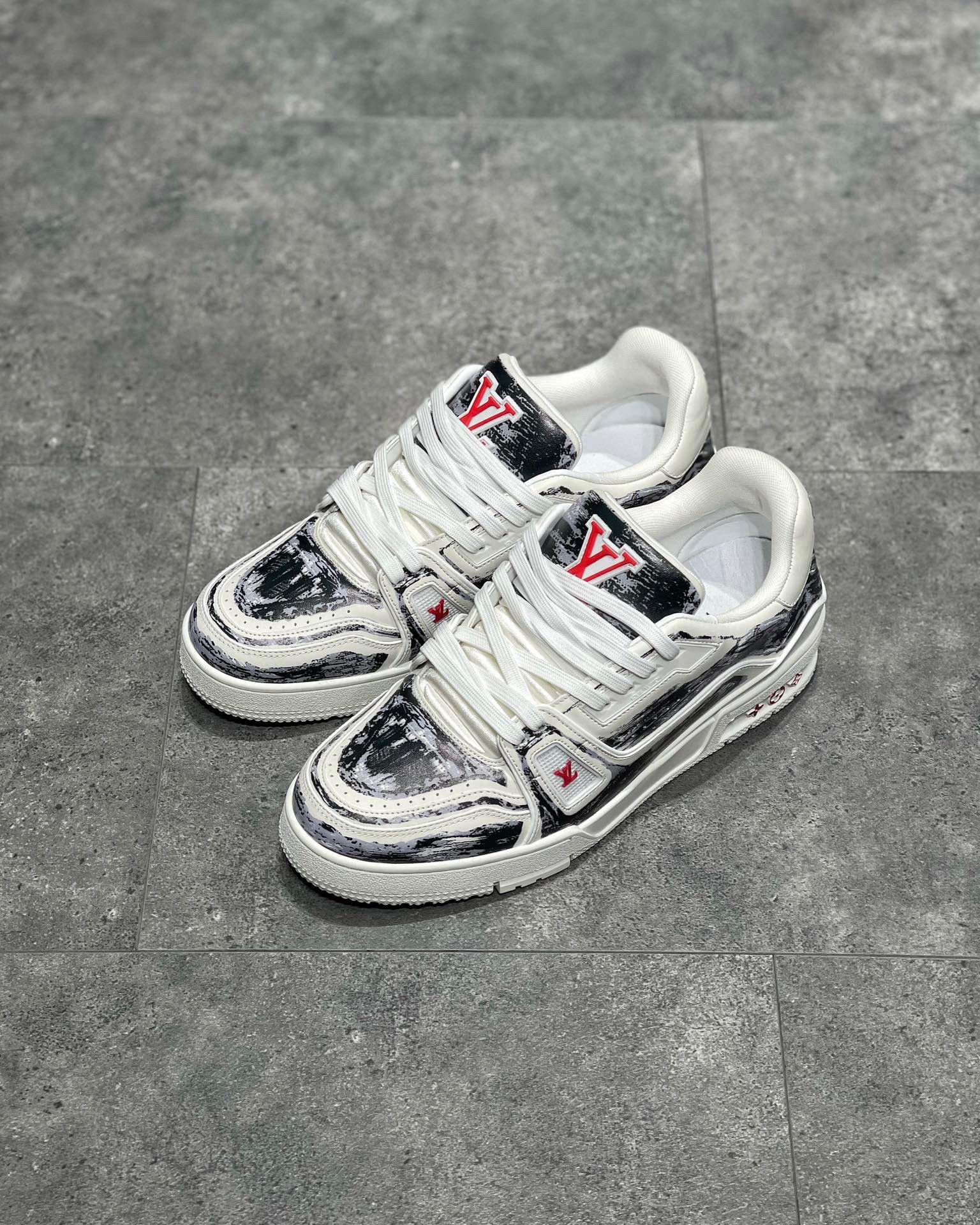 Louis Vuitton Sneaker – LSVT1259