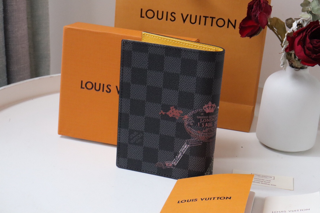 Louis Vuitton Wallet – MWLT1101