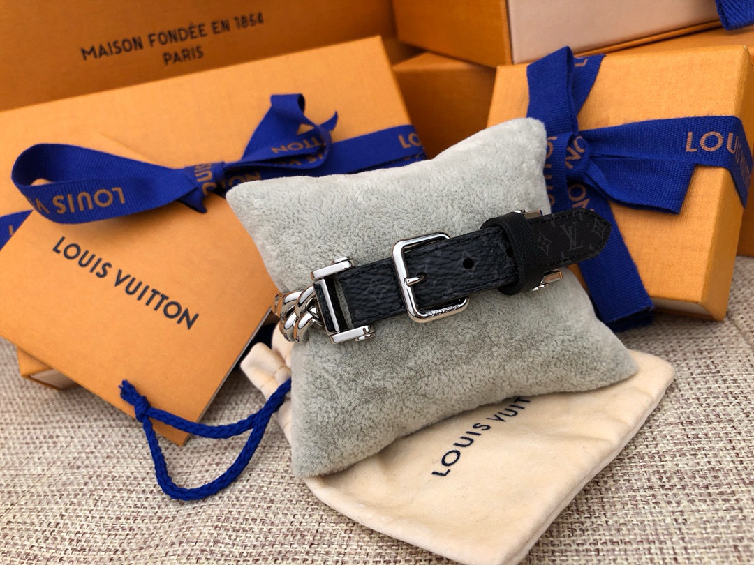 Louis Vuitton Bracelet – JWRY1050