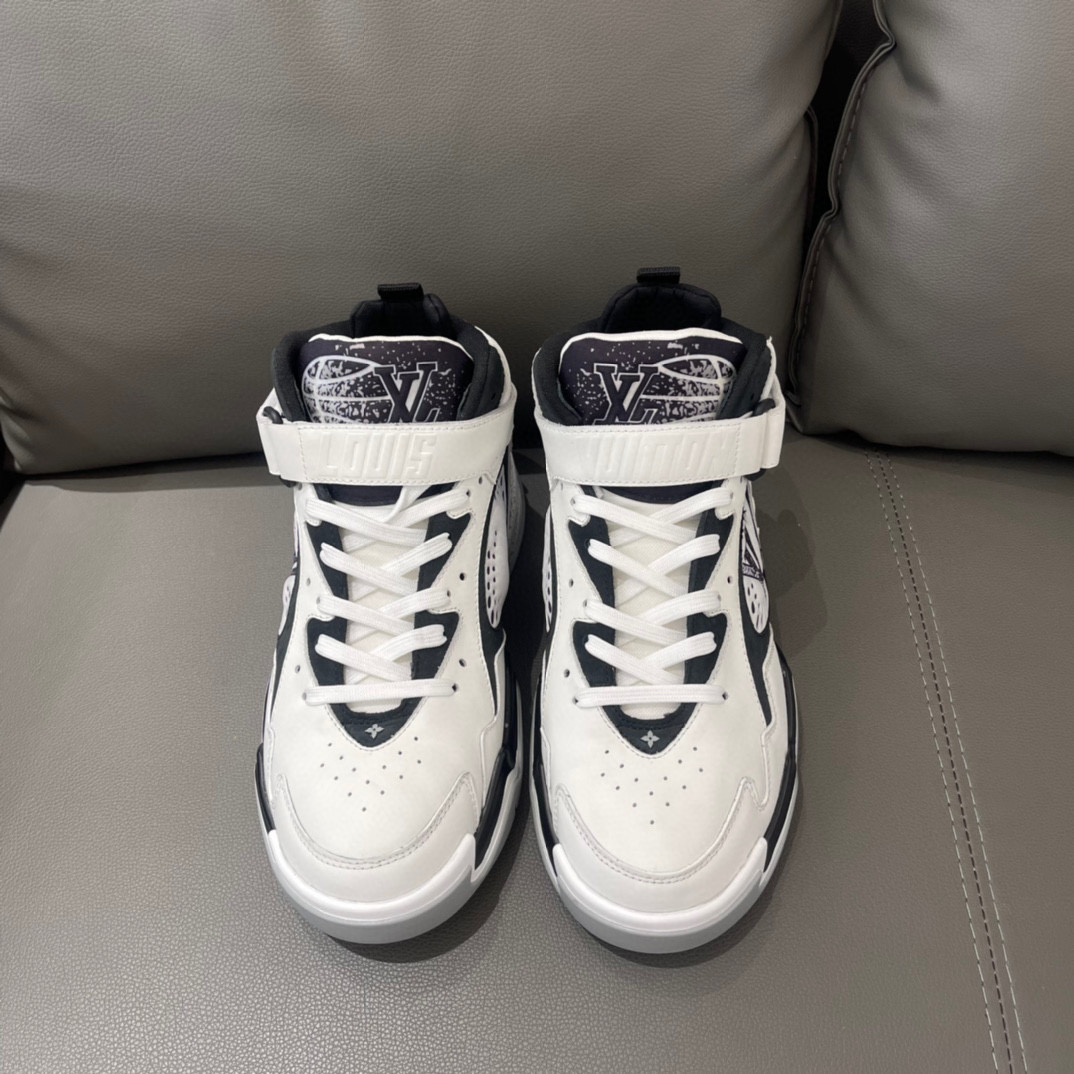 Louis Vuitton Sneaker – LSVT1204