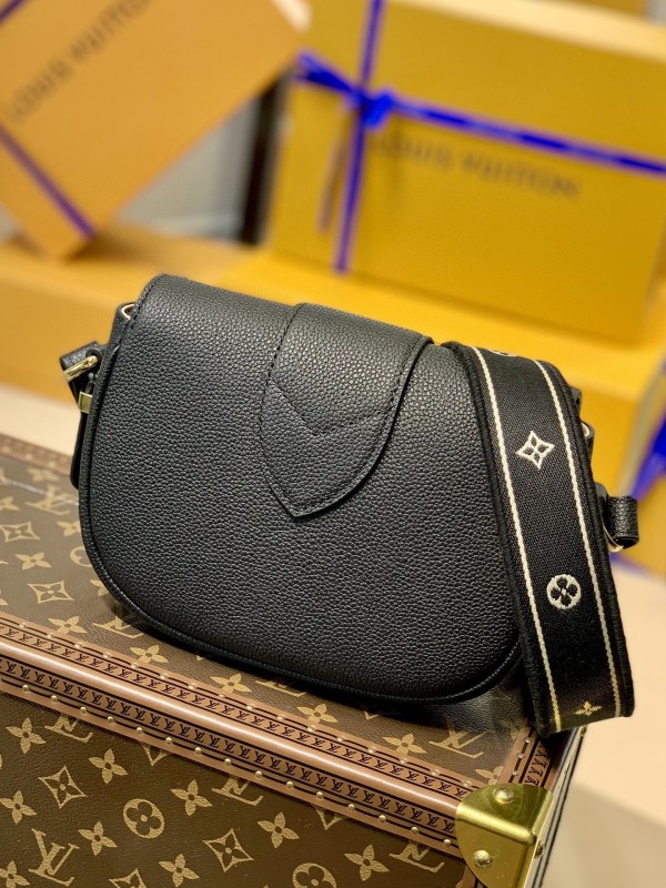 Louis Vuitton Shoulder Bag – LVSH1115