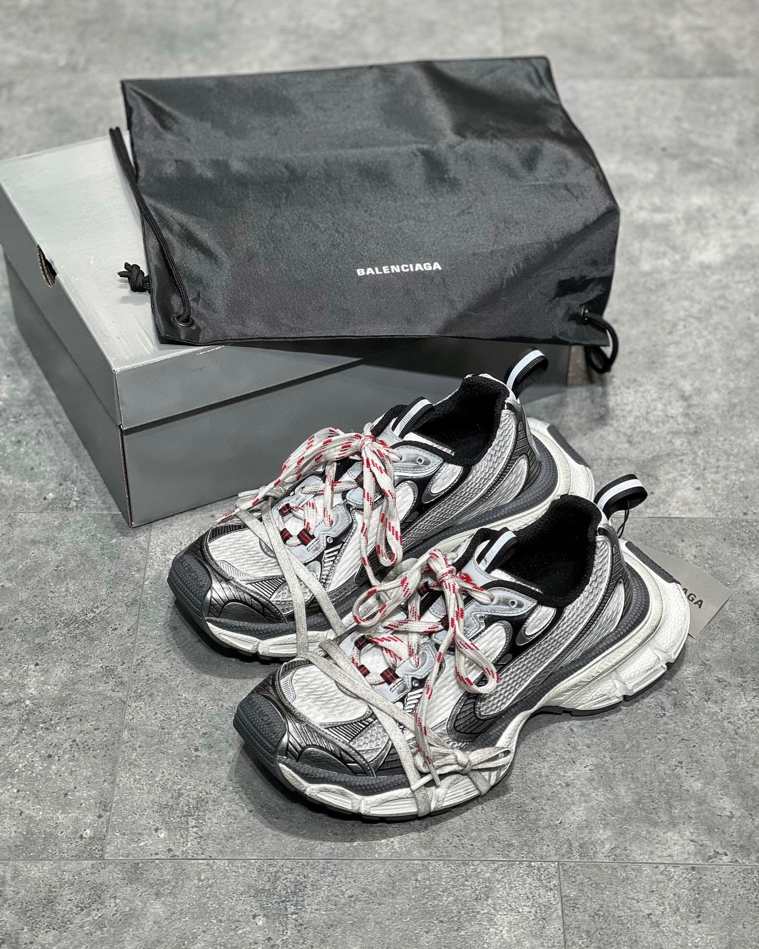 3XL Sneaker – BLNC1167