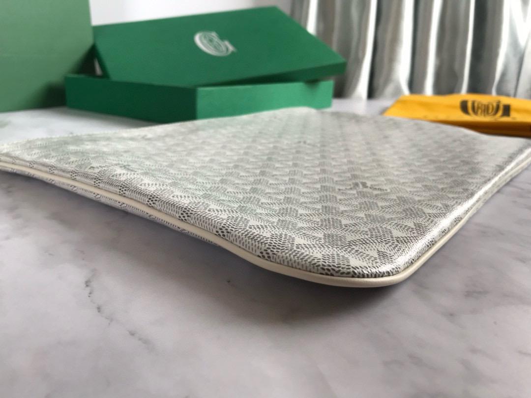 Goyard GM Pouch – BHPH1010