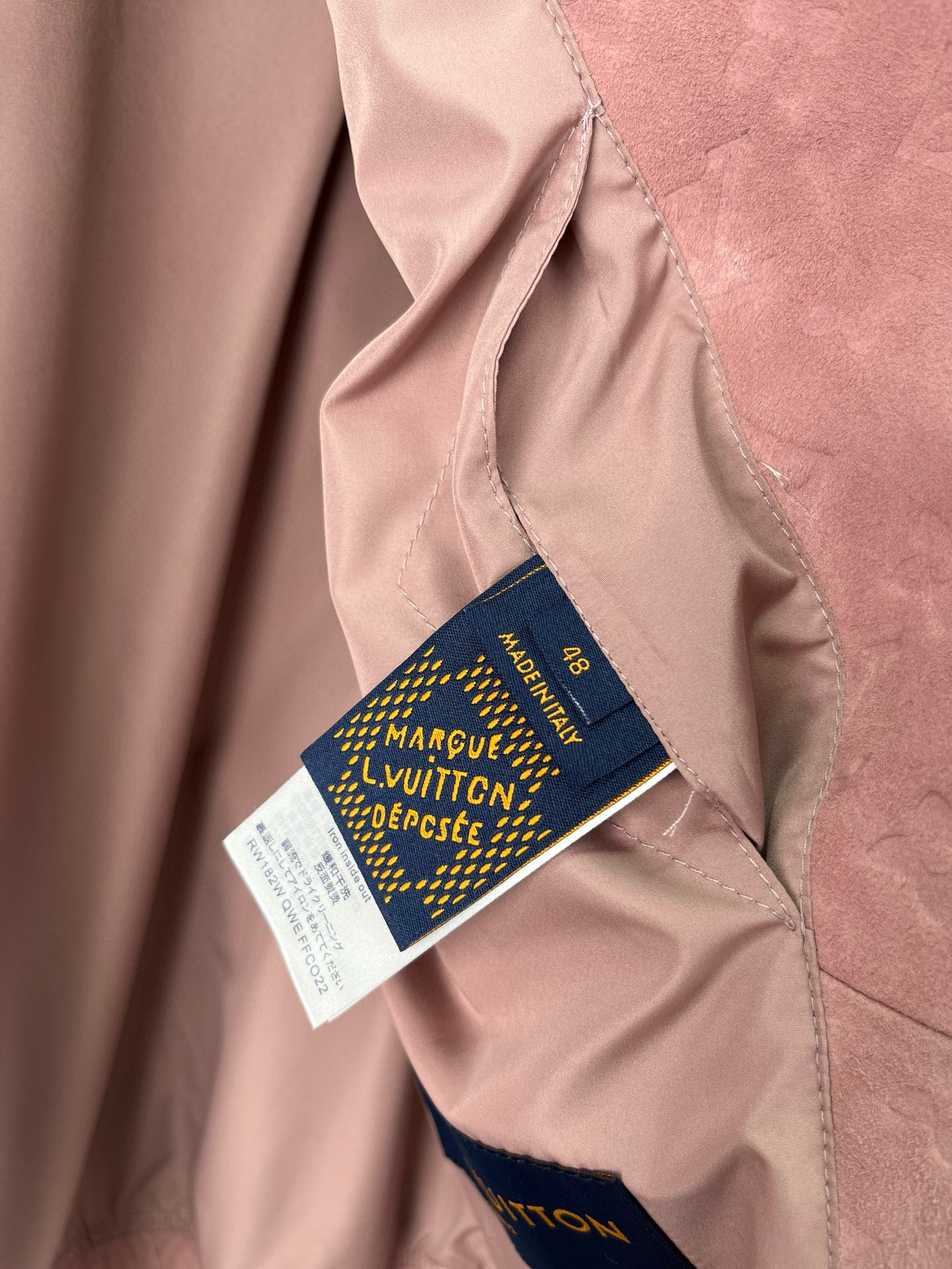 Louis Vuitton Leather Jacket – CJKT1333