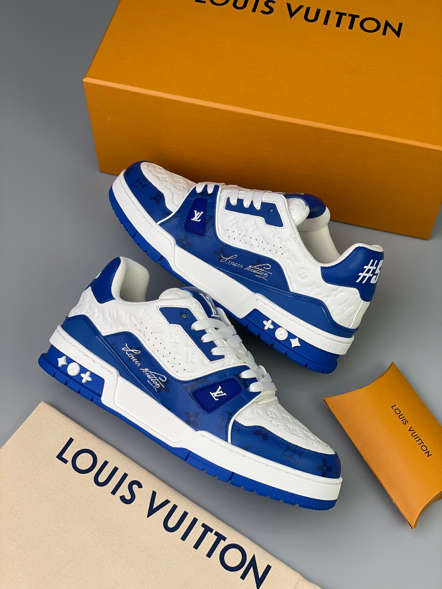 Louis Vuitton Sneaker – LSVT1218