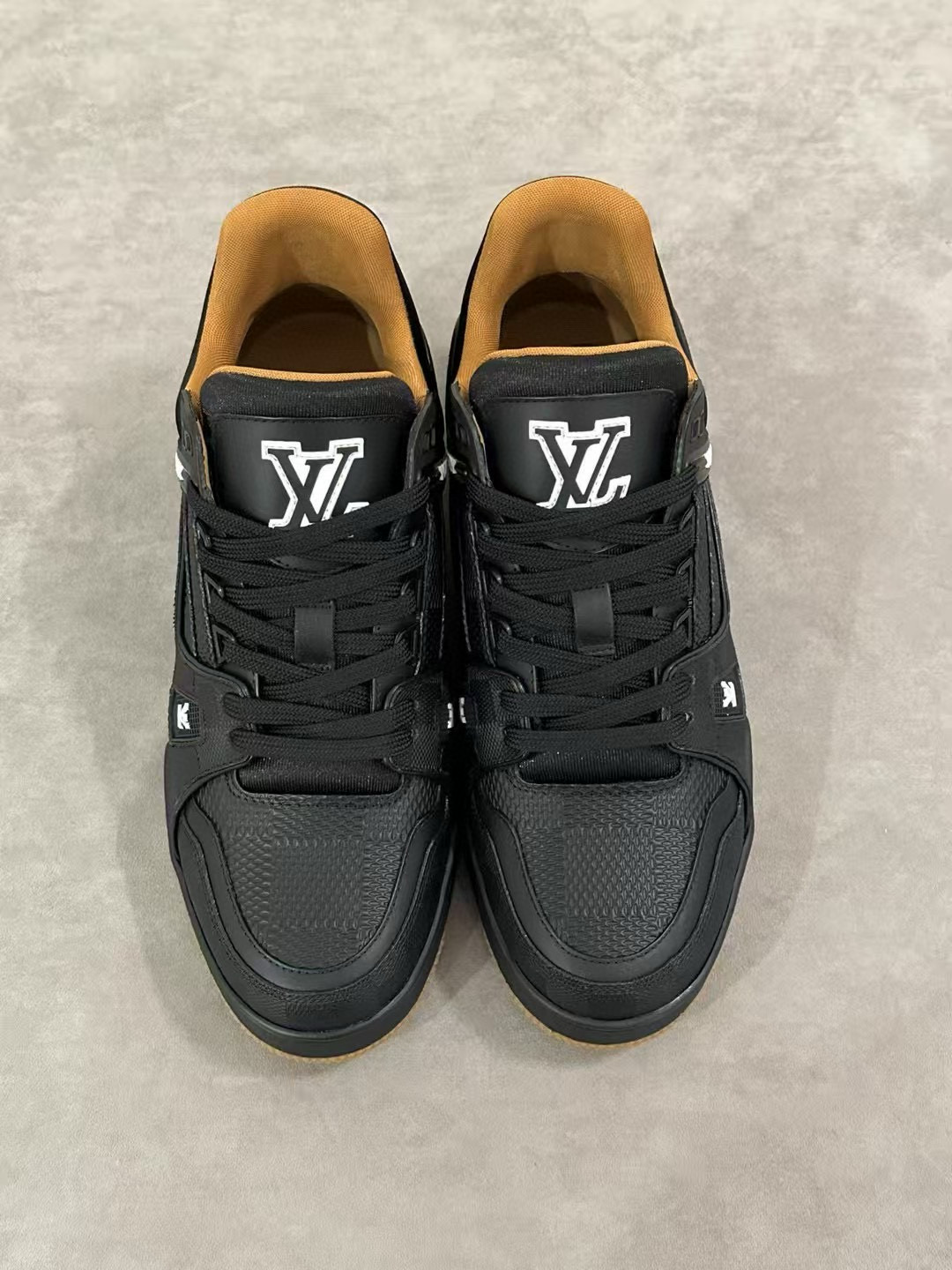 Louis Vuitton Sneaker – LSVT1479